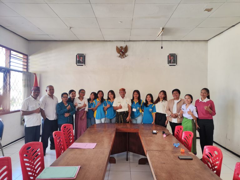 Lepas Pisah Siswa Praktik Kerja lapangan (PKL) SMK Informatika St.Petrus Ruteng yang telah menyelesaikan masa praktiknya di Dinas Sosial Kabupaten Manggarai