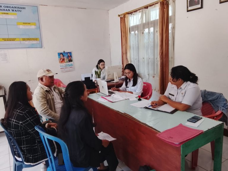 DINAS SOSIAL KABUPATEN MANGGARAI LAKUKAN VERIFIKASI KARANG TARUNA DI TIGA KELURAHAN